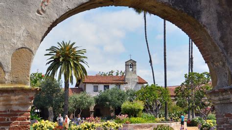 18 Small Towns Around LA You Should Absolutely Visit.